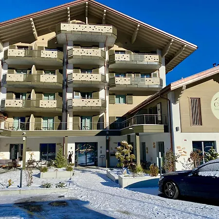 Boutique Hotel Corbetta & Spa - A 5 Minutes De L'Autoroute A12 Aux Paccots Sur Montreux, Profitez De La Montagne Et Du Lac Leman- Loft Familial Disponible-3
